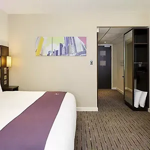 https://premier-inn-manchester-cheadle.hotelsin-chester.com